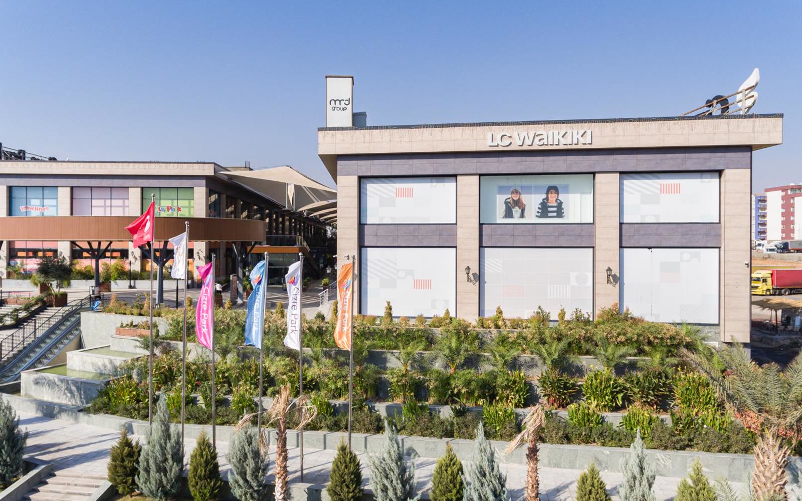 Cizre Park Alışveriş ve Yaşam Merkezi dış cephesi